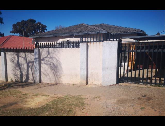 3 BEDROOM HOUSE FOR SALE IN ROSETTENVILLE